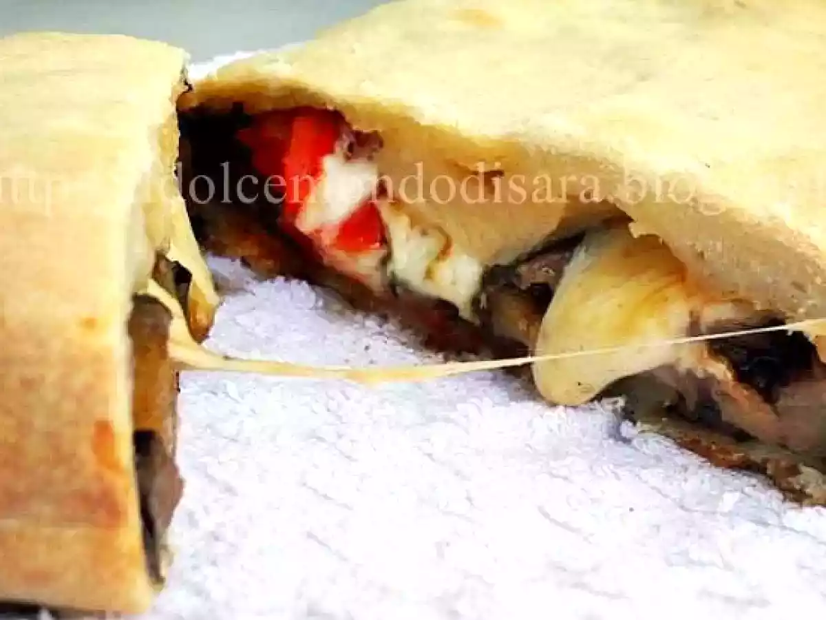 Rotolo di pasta con melanzane e provola di Anna Moroni