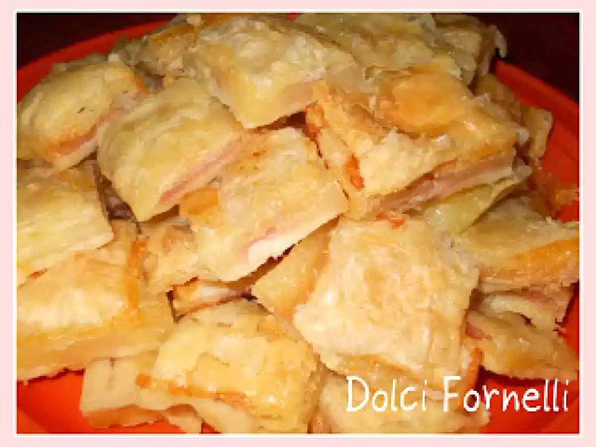 Rustici di sfoglia con prosciutto cotto e galbanino