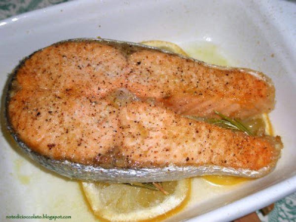 Salmone al forno su fette di limone al sale - foto 2