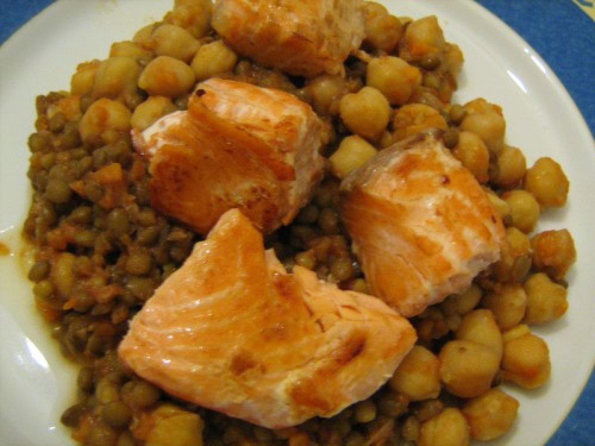 Salmone con ceci e lenticchie - foto 2