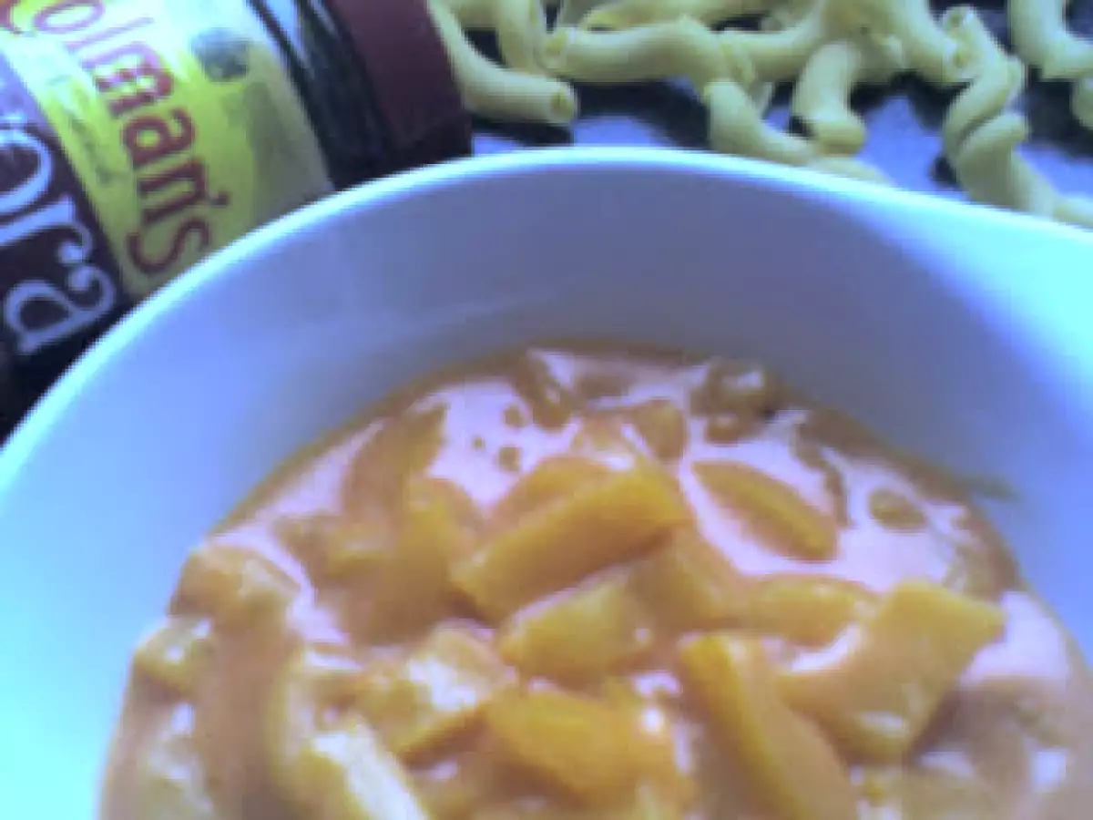 Salsa ai peperoni, senape e panna