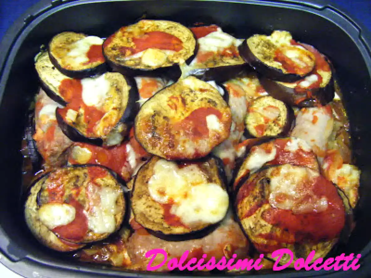 Salsiccia e melanzane al forno