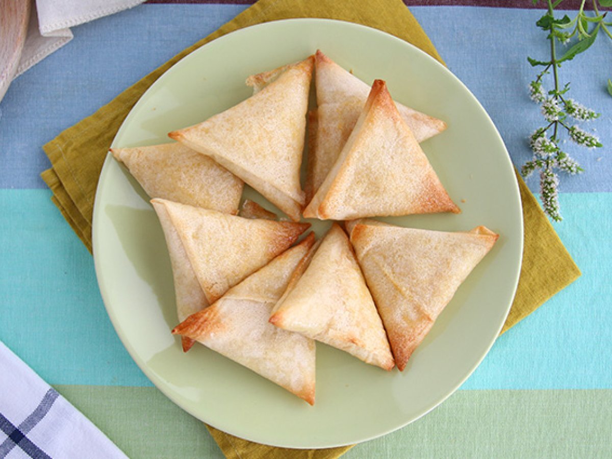 Samosa con formaggio fresco e miele - foto 2