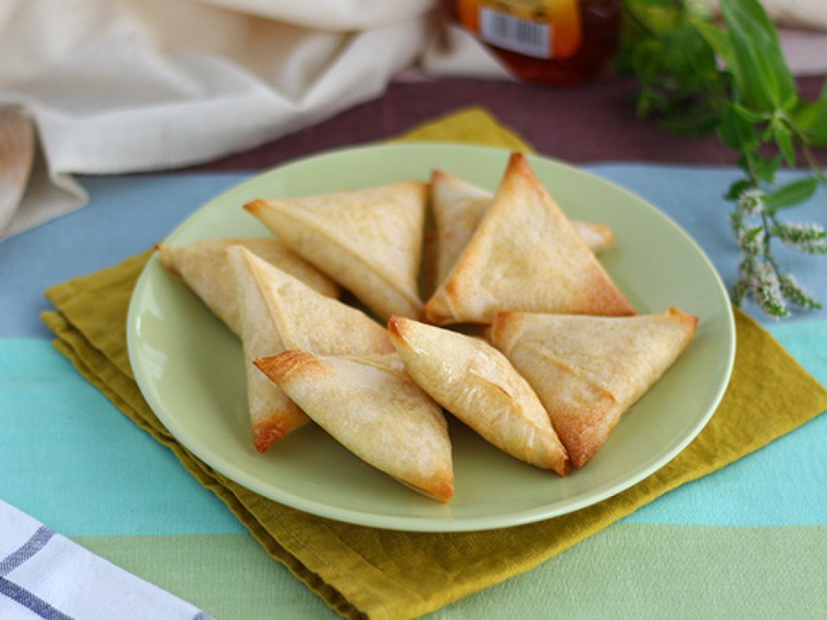 Samosa con formaggio fresco e miele - foto 3