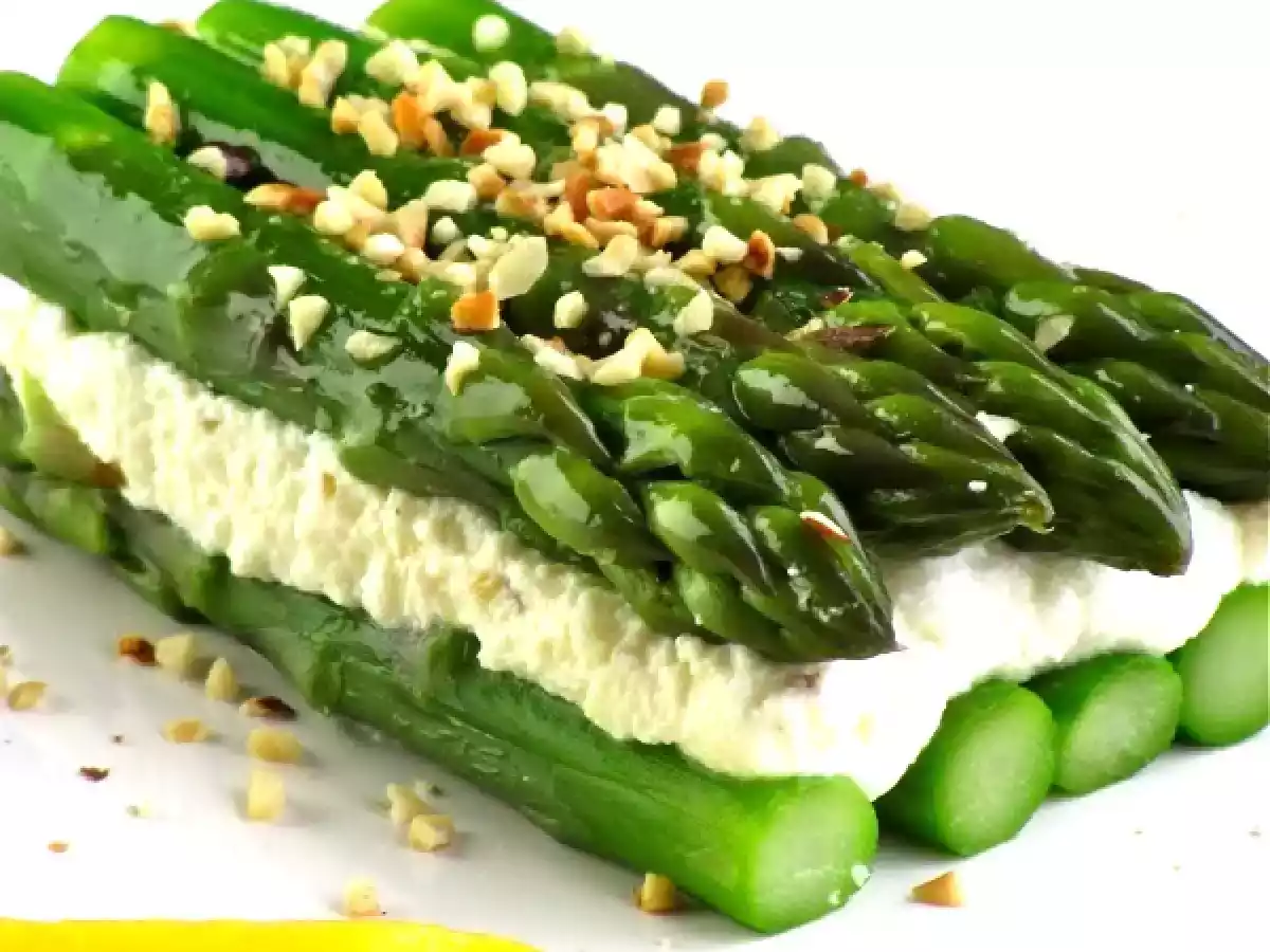 Sandwich di asparagi e ricotta con zabaione al parmigiano - foto 2