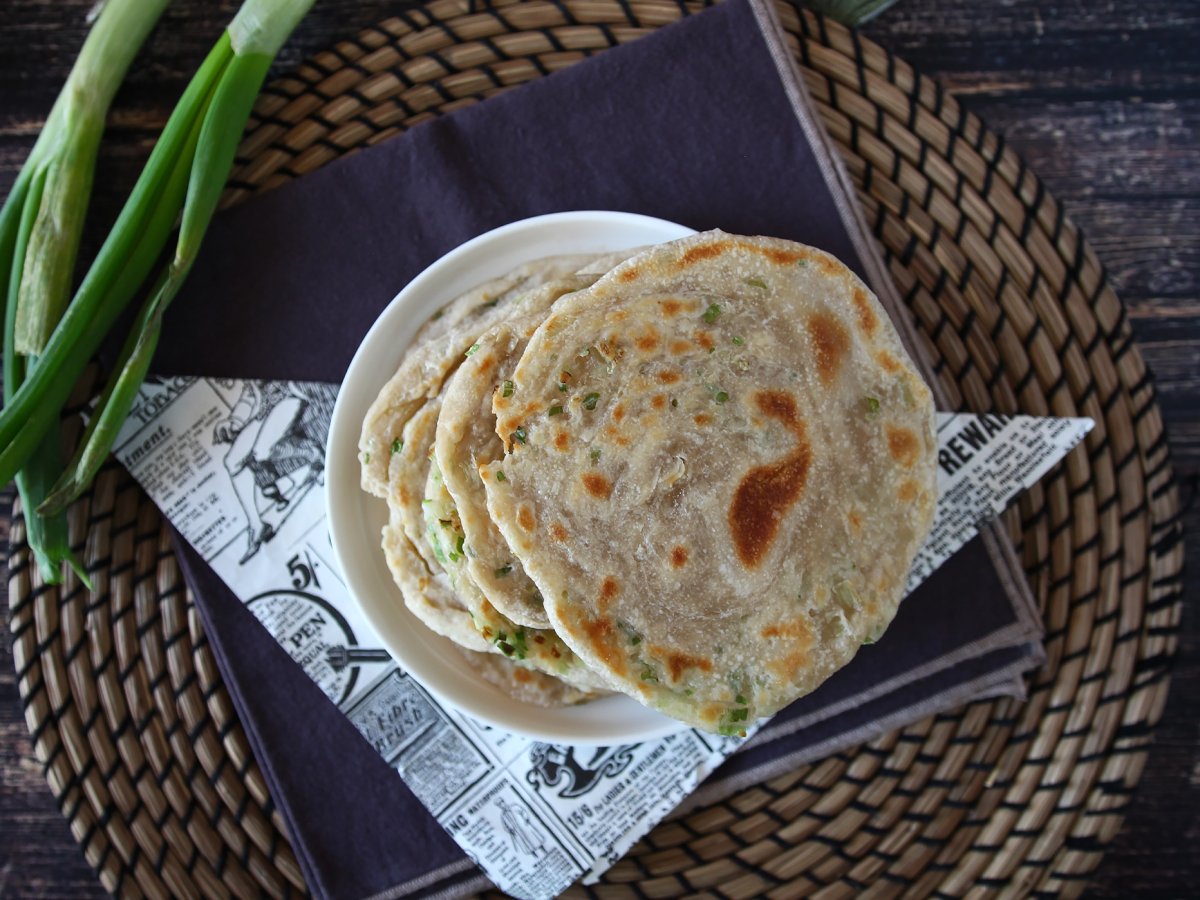 Scallion Pancake, le piadine cinesi con i cipollotti - foto 5