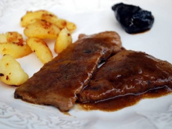 SCALOPPINE CON SALSA AL MADERA E FICHI CARAMELLATI