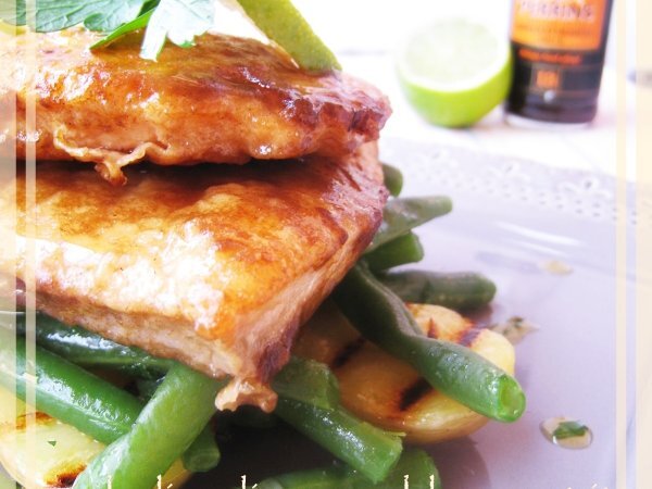 SCALOPPINE DI SALMONE IN SALSA WORCESTER CON VERDURE NOVELLE AL LIME E ZENZERO