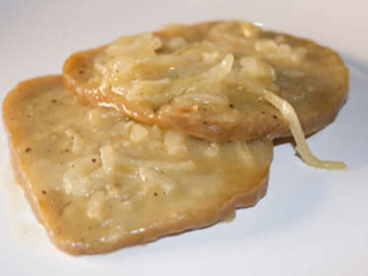 Scaloppine di seitan con cipolla