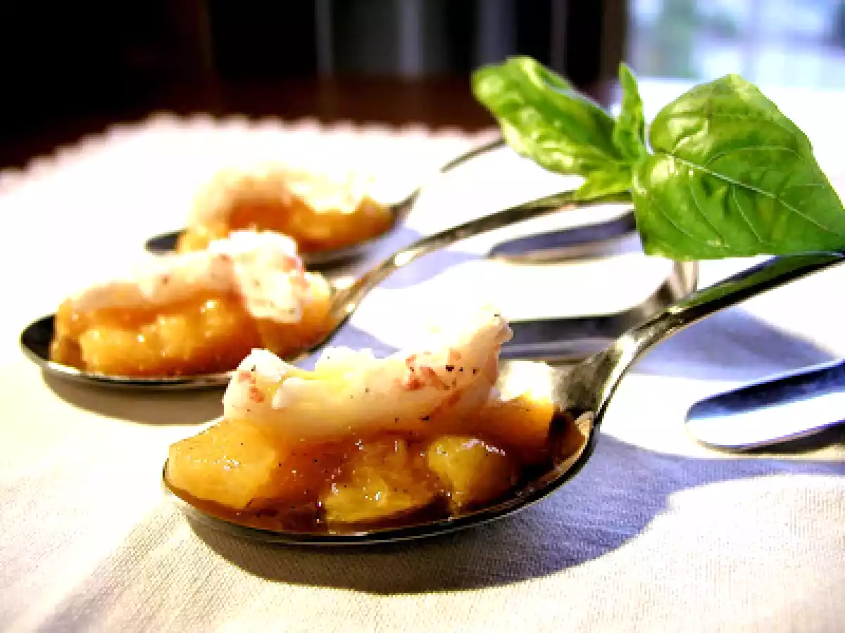 Scampi e pesche, l'amore è sbocciato