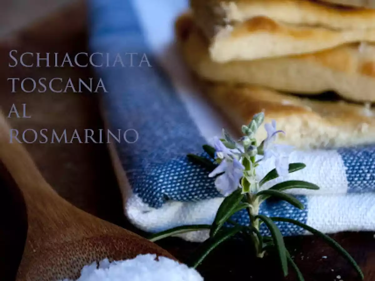 Schiacciata toscana al rosmarino - foto 2