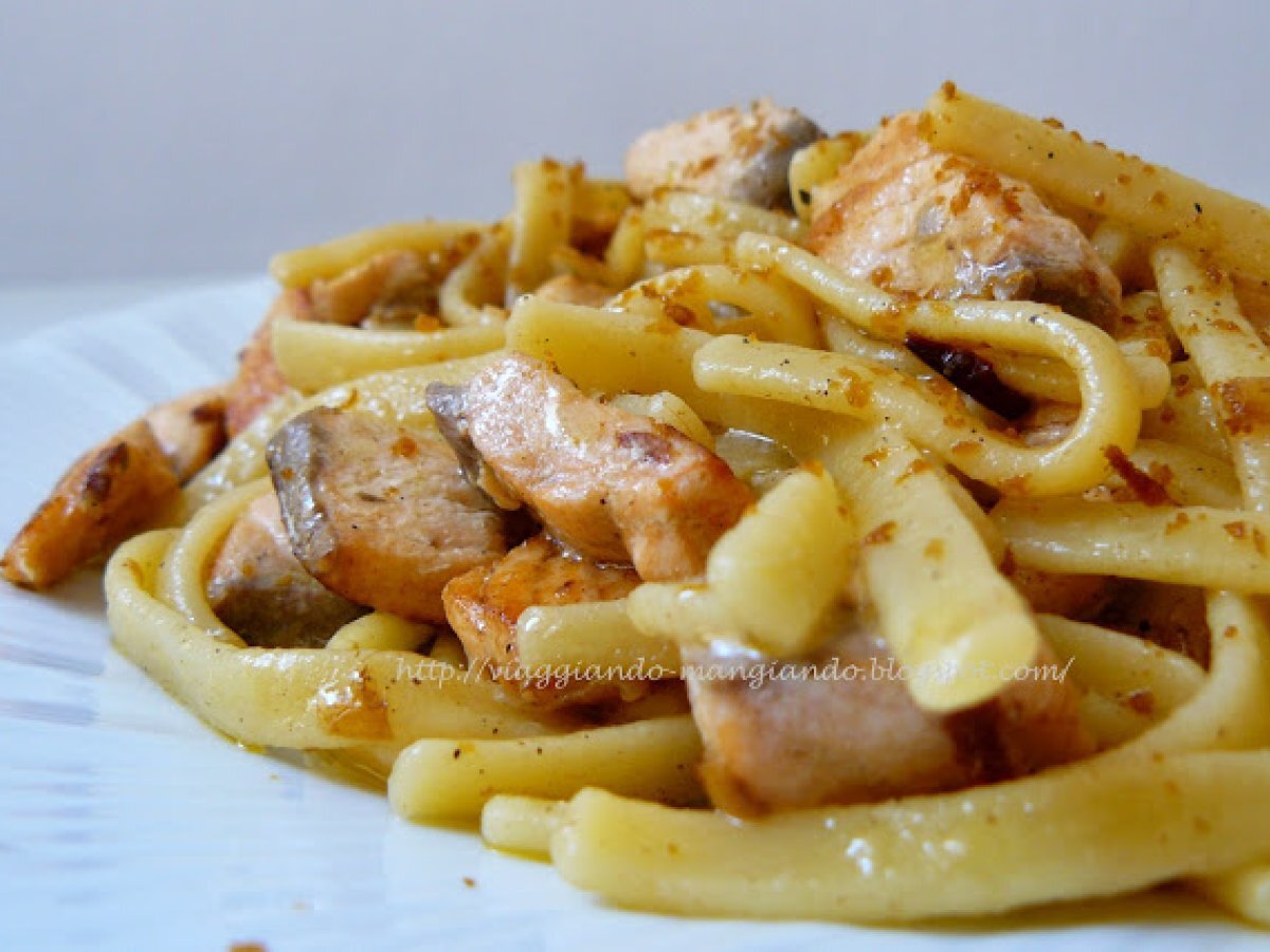 Scialatielli al limone con salmone e bottarga