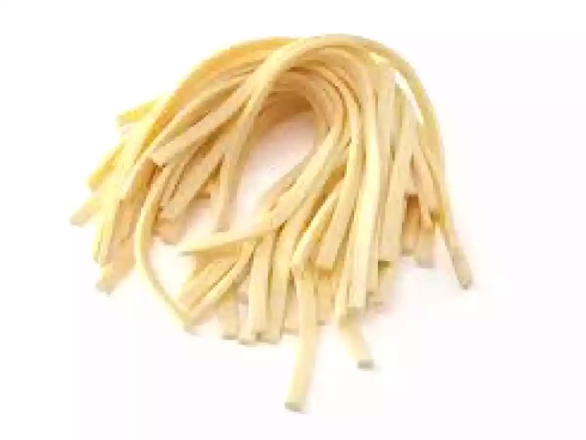 Scialatielli con vongole gamberi zucca e scamorza.