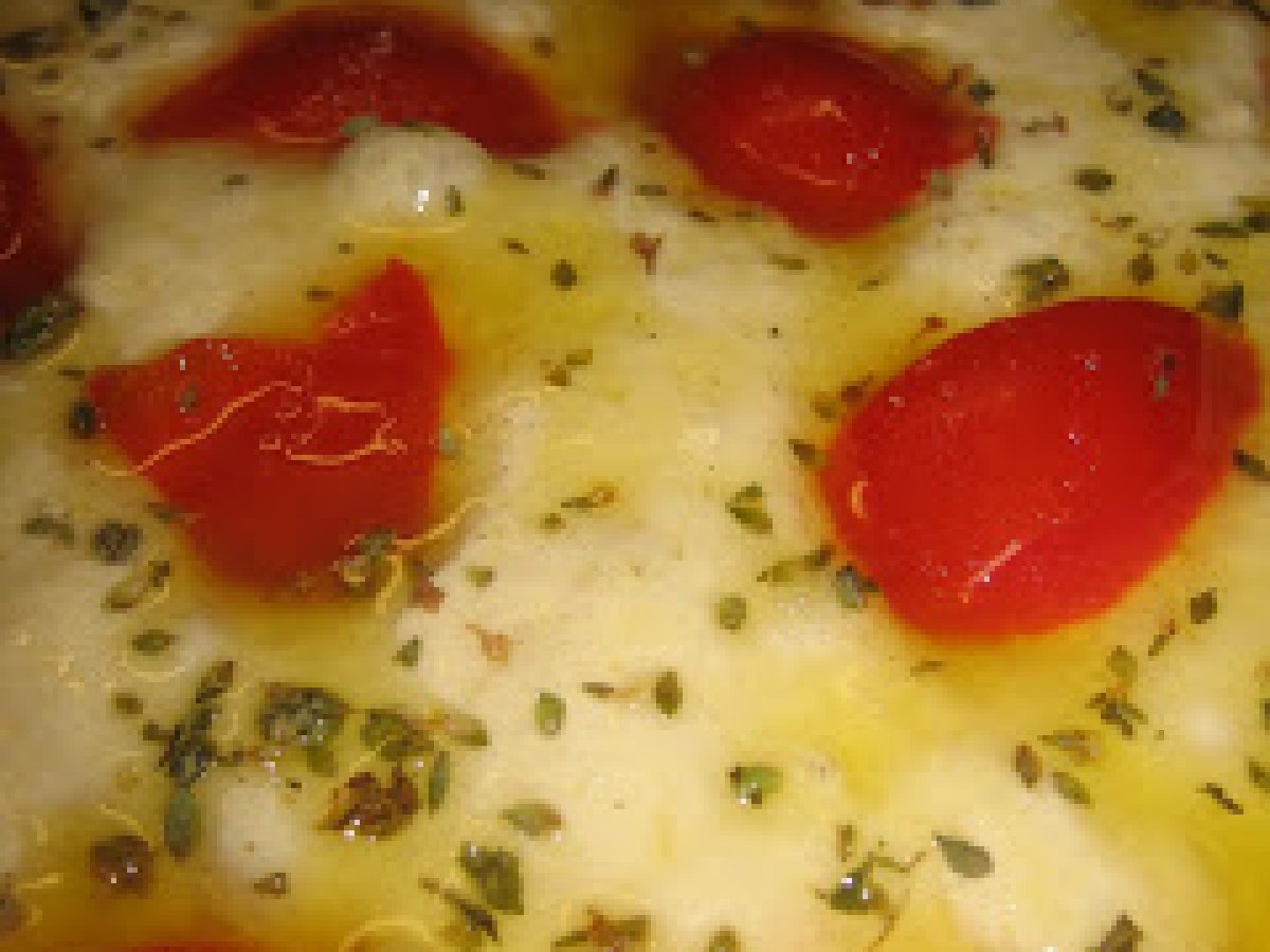 SCUSATE MA NON HO RESISTITO!.....OVVERO FOCACCIA PUGLIESE CON LIEVITO MADRE