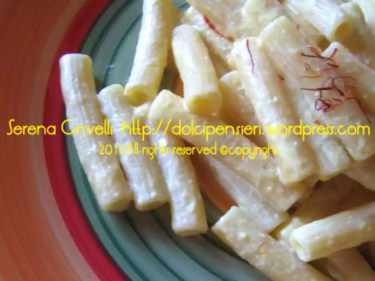 Sedani con fonduta di pecorino di Pienza e zafferano della Val d'Orcia di Dolcipensieri - foto 3