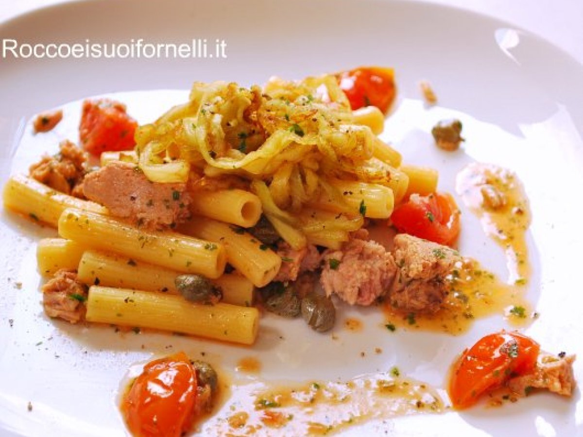 Sedanini tonno e fili di melanzana