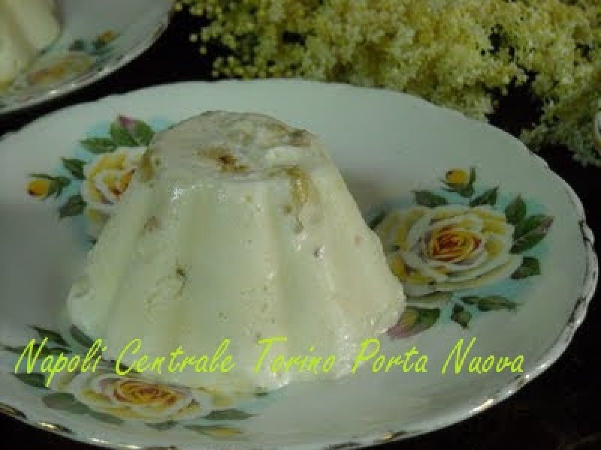 Semifreddo ai fiori di Sambuco