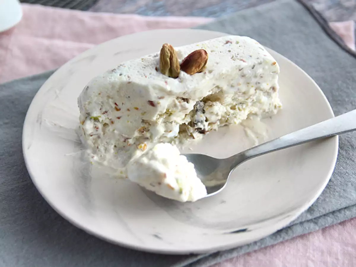 Semifreddo al torrone, un dolce vegetariano da leccarsi i baffi! - foto 3