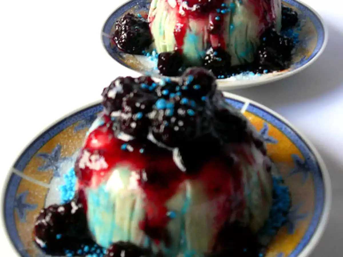 SEMIFREDDO CON SALSA AI MIRTILLI