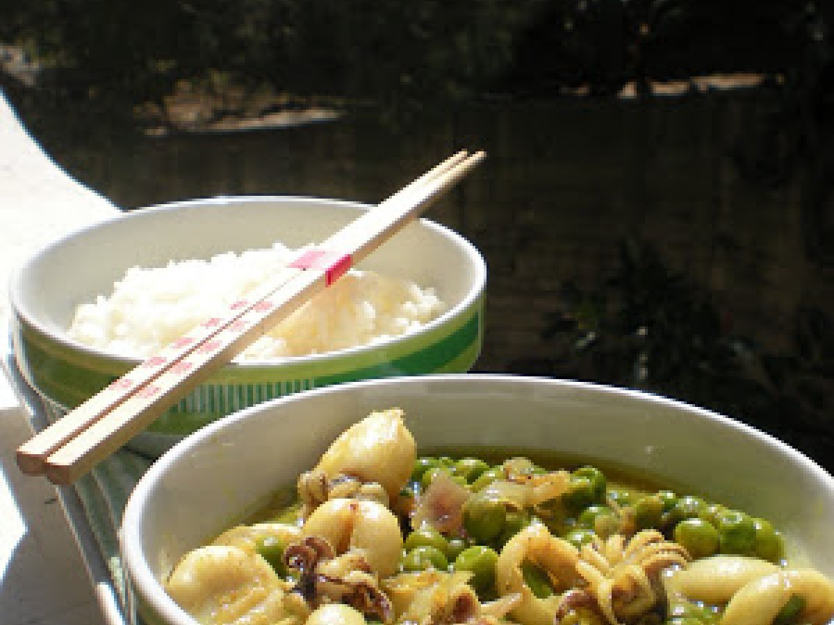 Seppioline ai Piselli e Curry con Riso Basmati