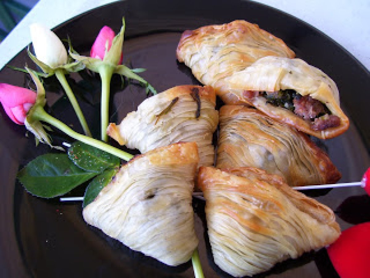 SFOGLIATELLE RICCE RUSTICHE ( di pasta sfoglia) - foto 3