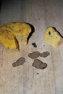 Sformatini di polenta con taleggio e tartufo nero