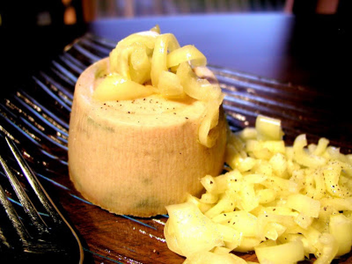 Sformatino di prosciutto cotto e zucchine con peperoni bianchi in agrodolce