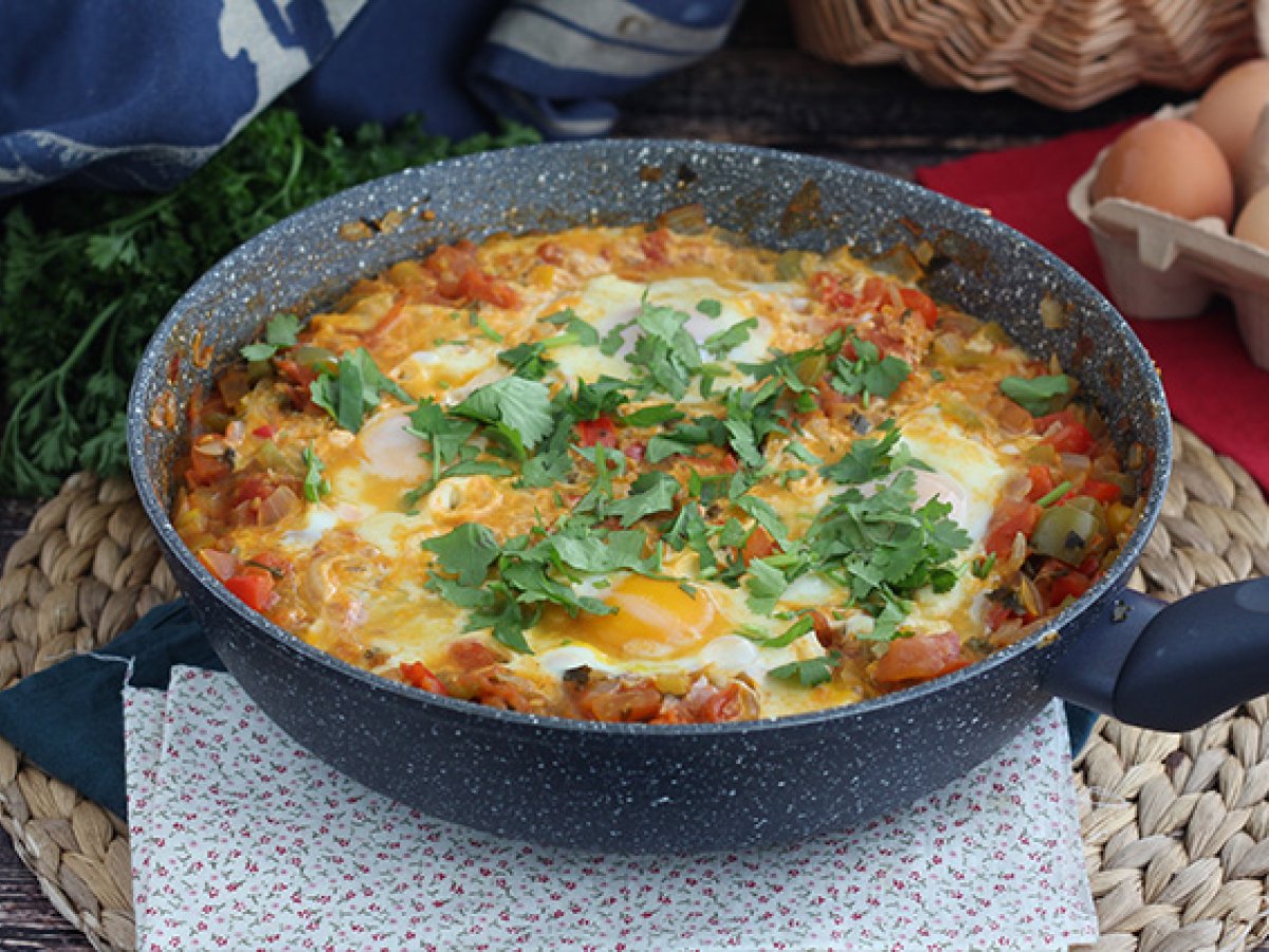 Shakshuka, un piatto saporitissimo a base di uova - foto 5