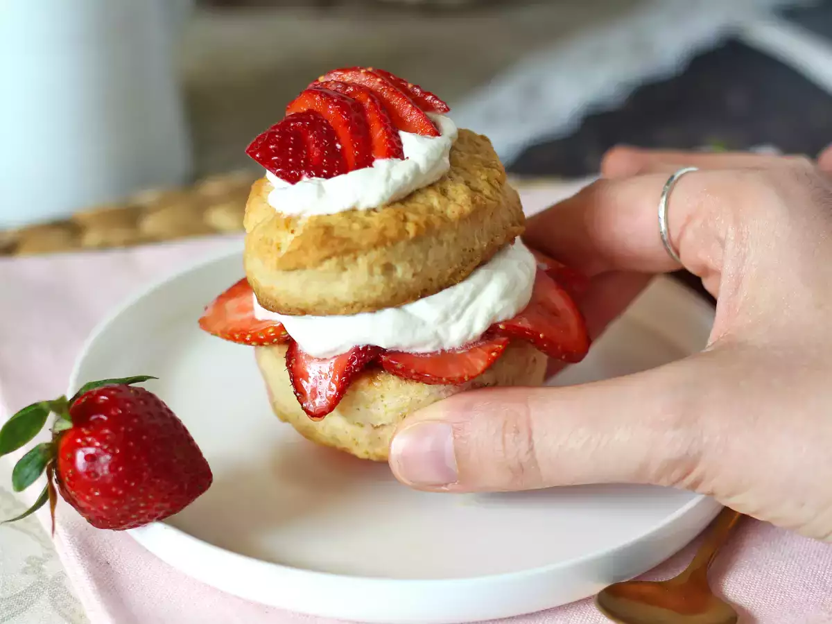 Shortcake alle fragole: ricetta originale americana facile, golosa e irresistibile - foto 2