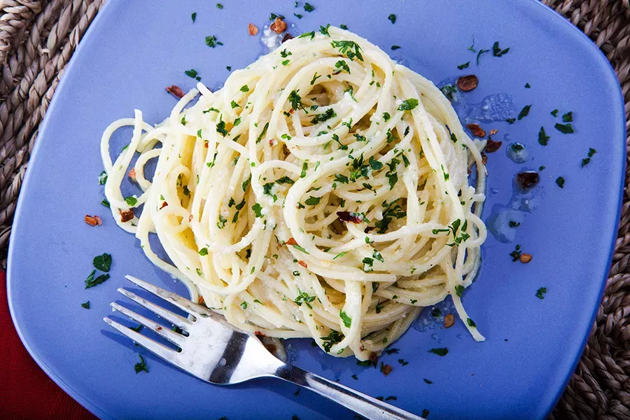 Spaghetti aglio e olio cremosi - Ricetta Petitchef