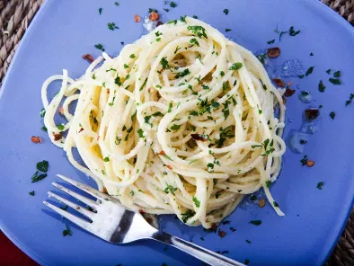 Spaghetti aglio e olio cremosi