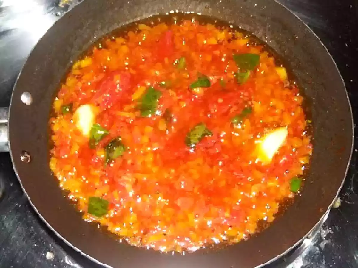 Spaghetti aglio, olio, pomodori e peperoni