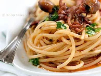 Spaghetti ai moscardini [erano polipetti]