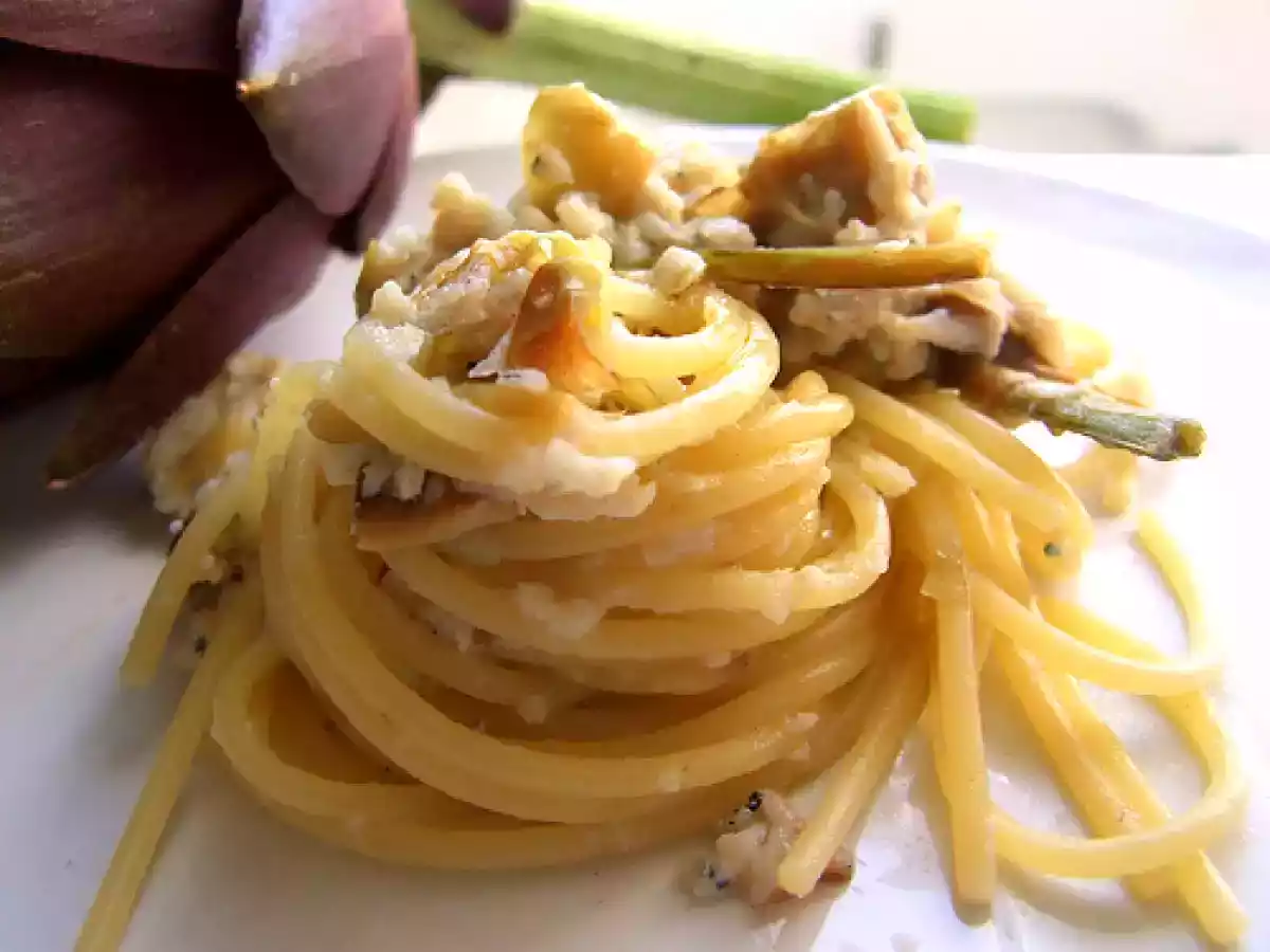 Spaghetti ai rossetti e carciofi
