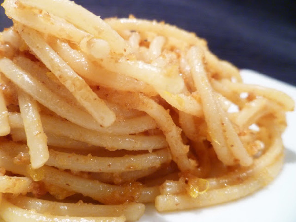 SPAGHETTI ALL'ARANCIA CON ALICI