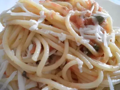Spaghetti alla puttanesca a crudo con cacioricotta - foto 5
