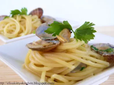 Spaghetti colatura di alici di Cetara e vongole