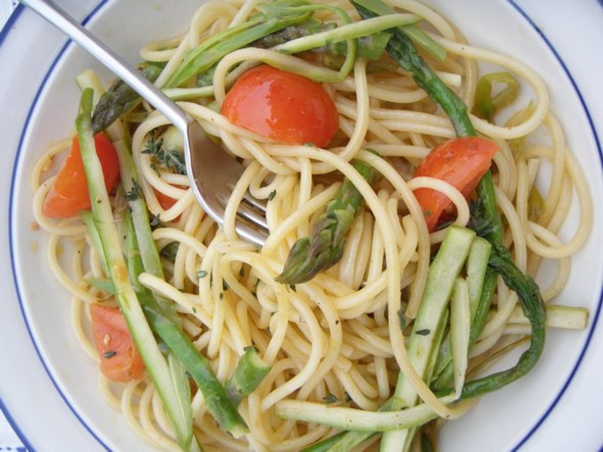 Spaghetti con Asparagi (Umbria) _ Spagetti spàrgàval - foto 2