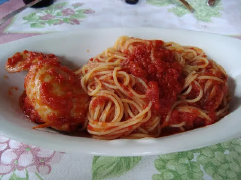 Spaghetti con calamari ripieni. - foto 2