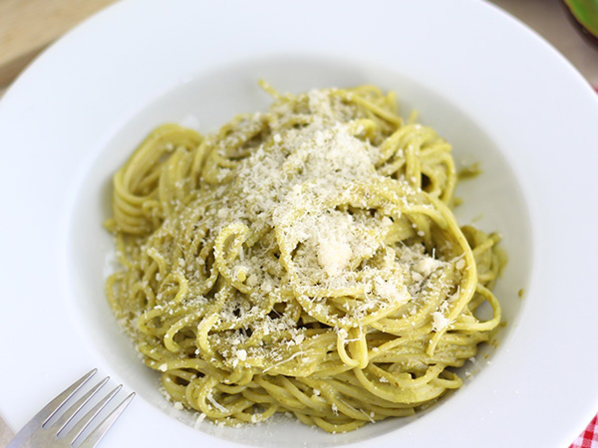 Spaghetti con crema di avocado - foto 2