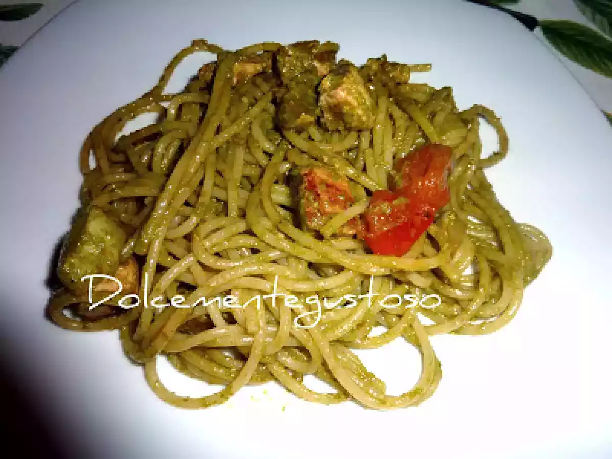 Spaghetti con pesto pesce spada e zucchine