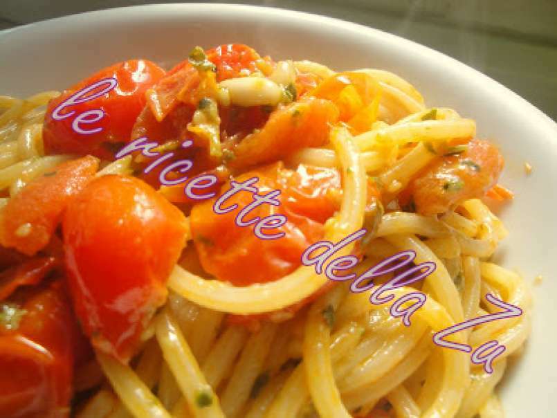 Spaghetti con Pomodori Ciliegino e Pesto, foto 1