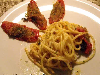 Spaghetti con pomodori San Marzano gratinati.