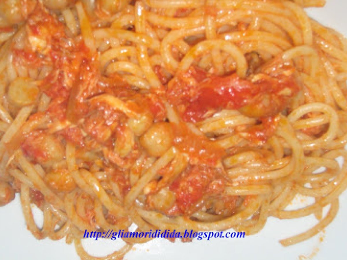 SPAGHETTI CON SUGO DI SGOMBRO E CECI E PREMIO! - foto 2