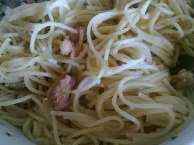 Spaghetti con tonno affumicato e lime