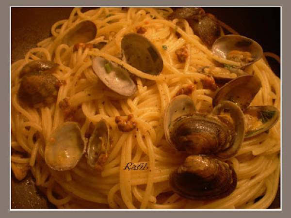 Spaghetti con vongole e polpa di ricci