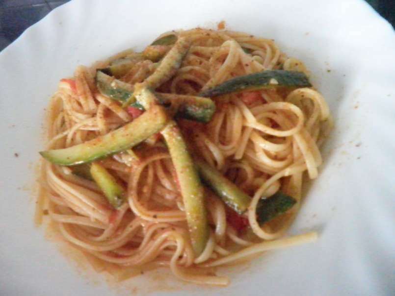 Spaghetti con zucchine Bottarga di Tonno e zenzero, foto 5