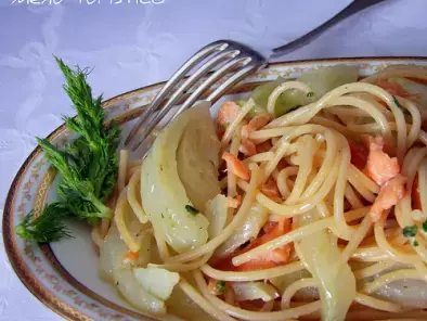 Spaghetti integrali con finocchi e salmone affumicato - foto 2