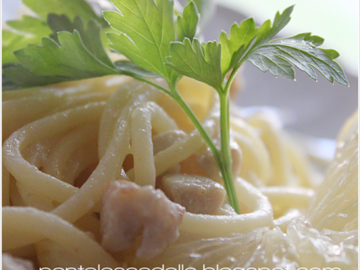 Spaghetti limonati con bocconcini di pollo