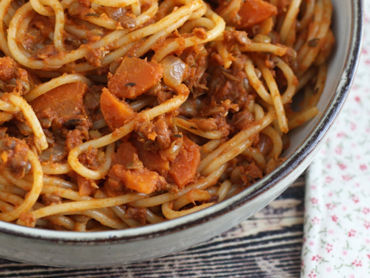 Spaghettoni con salsa vegetariana - foto 2